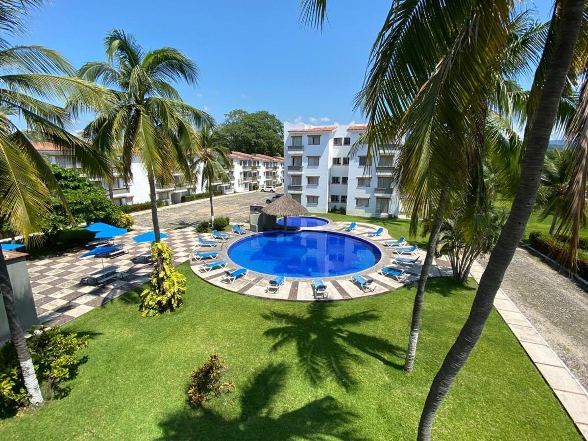 Manzanillo Pied A Terre Hotel Exterior photo